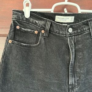 Abercrombie the ankle straight high rise 28 curve love